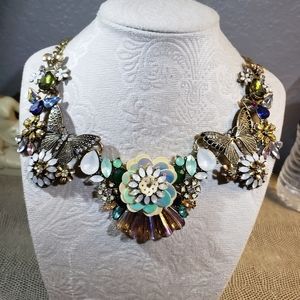 Statement necklace